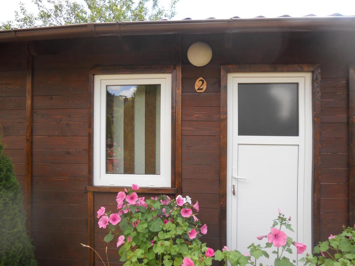 Pension, Camping&Biker Station zur Deutschen Eiche Ciocanesti Exterior foto