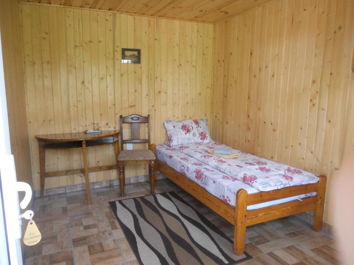 Pension, Camping&Biker Station zur Deutschen Eiche Ciocanesti Exterior foto